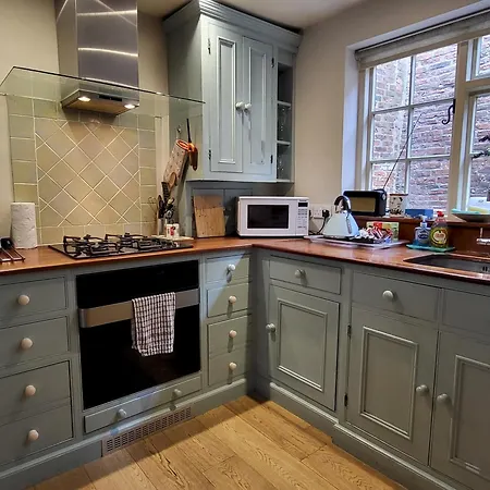 7 Monk Bar Court * York